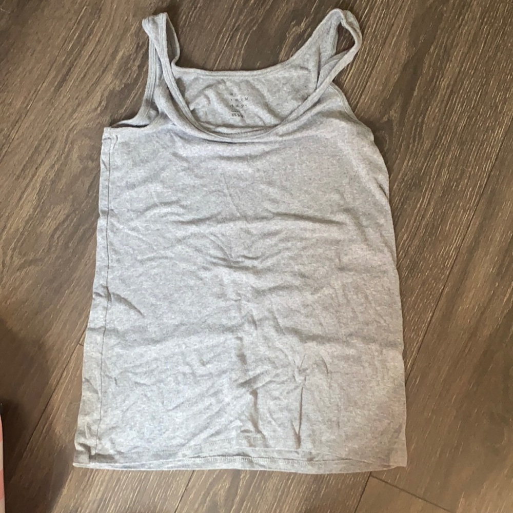 Grey tank top